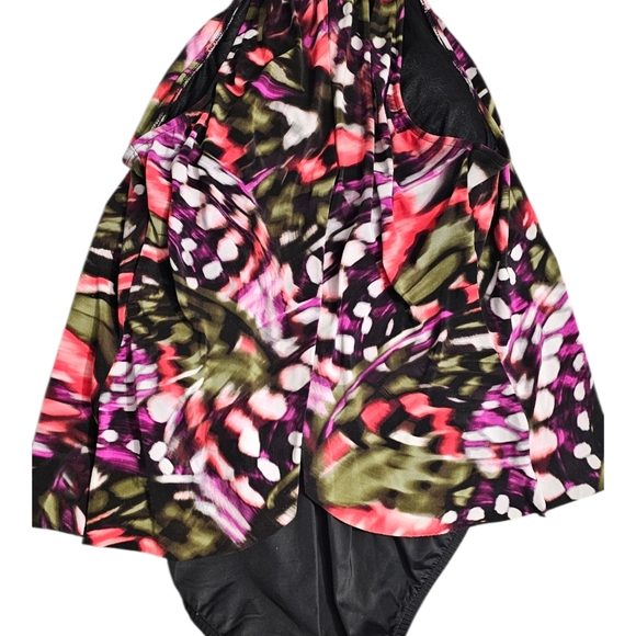 NWT Magicsuit Aubrey One Piece in Flutter Butterfly Print 12 Slimming - Picture 3 of 9